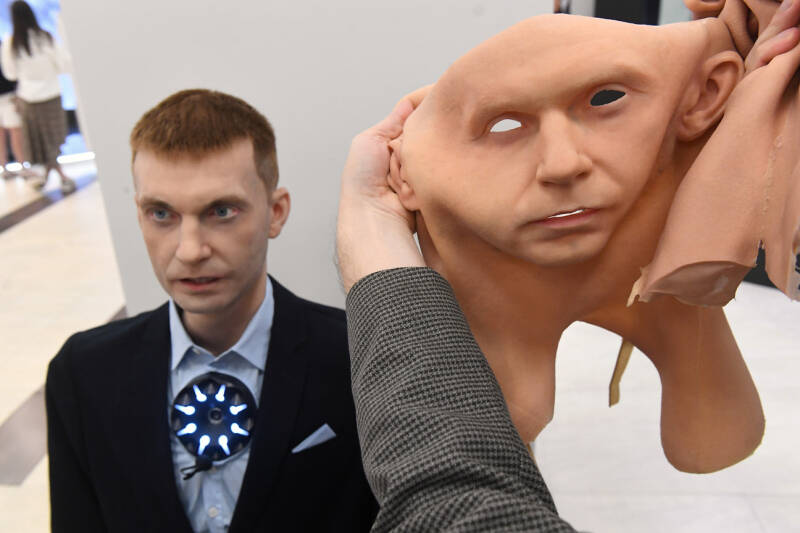 Как хакеры играют на доверии